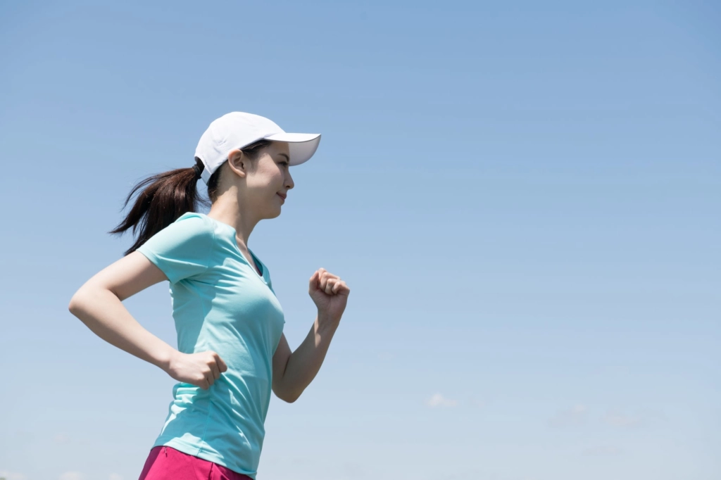 ランニング ストア 帽子 女性