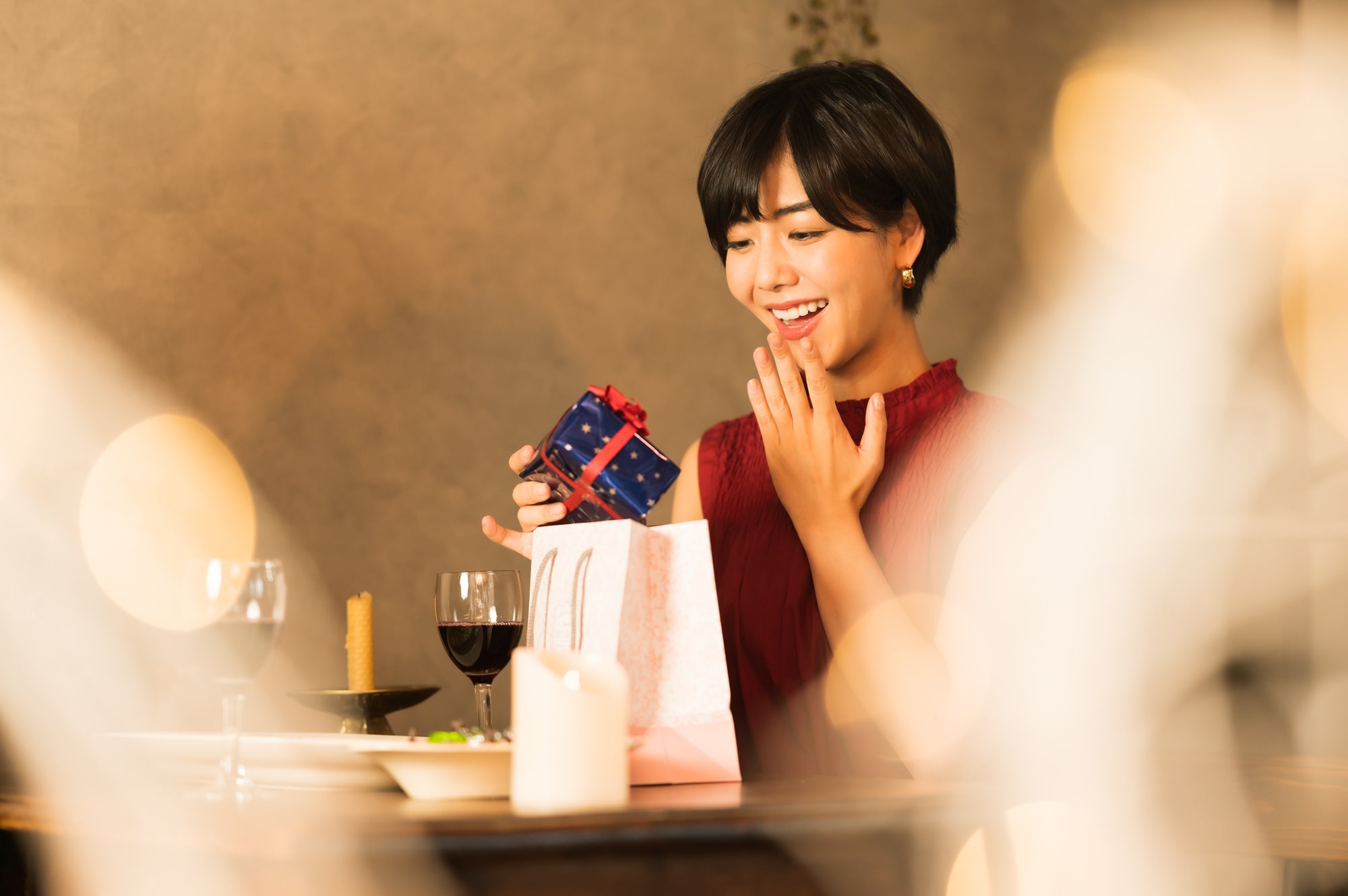 女性の本音！初デートでプレゼントは貰って嬉しい？おすすめ13選
