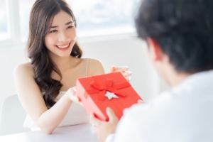 結婚記念日 プレゼント 夫へ